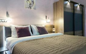 Apartament поруч ЖД та центру міста